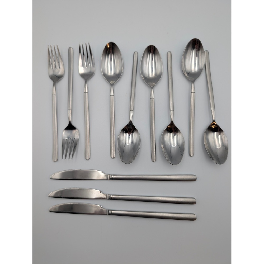 Oneida Stainless Flatware Set 12 Pc Replacement Silverware Satin Handle 18/0